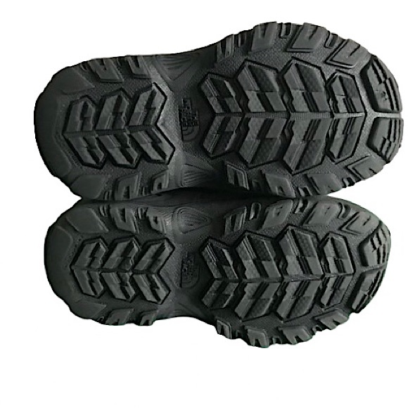 The North Face Youth Alpenglow IV Winter Boots - TNF Black & Grey, Kids Size 13 - Picture 6 of 12